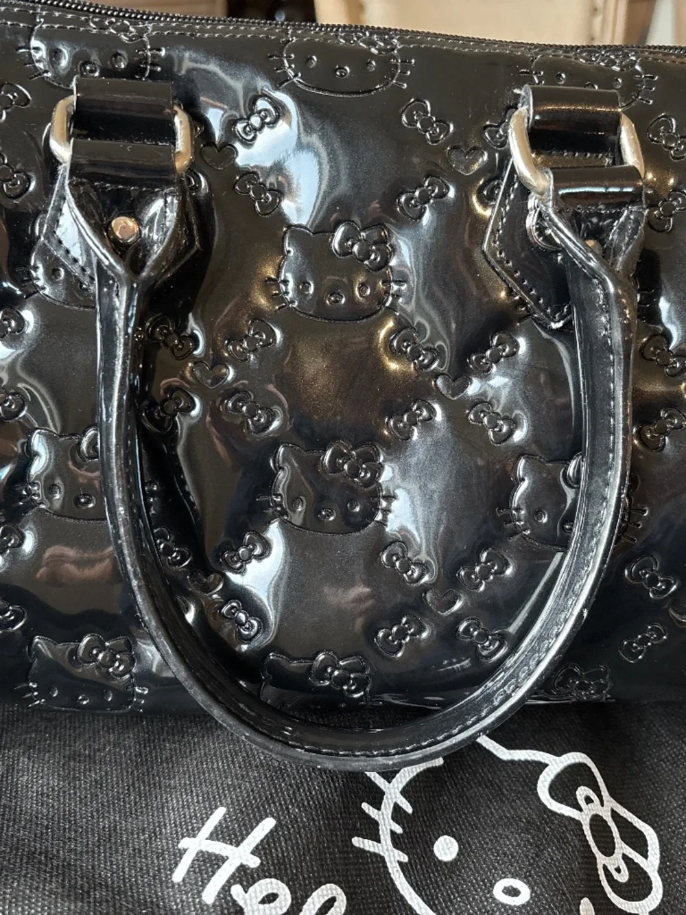 Bag - Picture 2 of 3